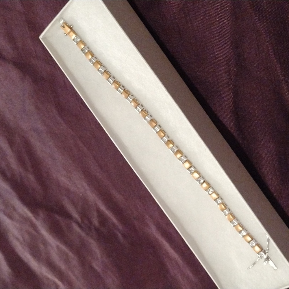 Lovely 7" bracelet - silver with gold tone finish & clear glass stones